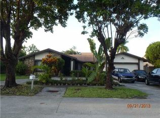 217 NE 199th Ln, Miami, FL 33179