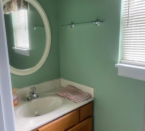 3rd image of 3402 Glenview Dr