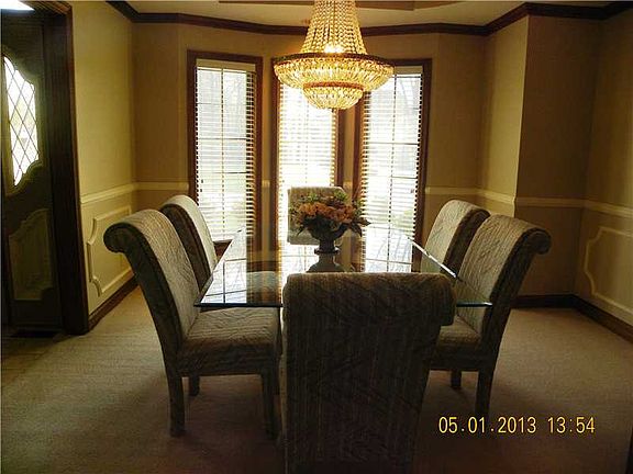 3rd image of 2509 N Kensington Way