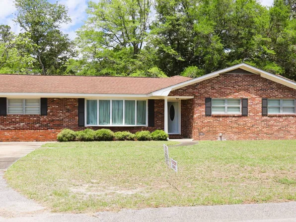 101 Howard St, Varnville, SC 29944