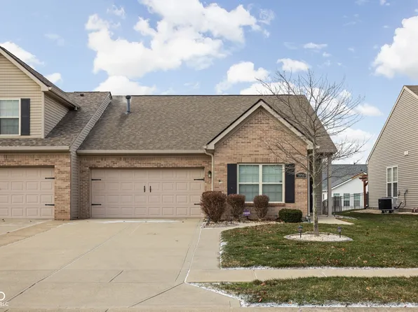 1450 Colony Park Dr, Greenwood, IN 46143