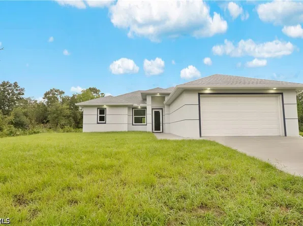 607 W 6th St, Lehigh Acres, FL 33972