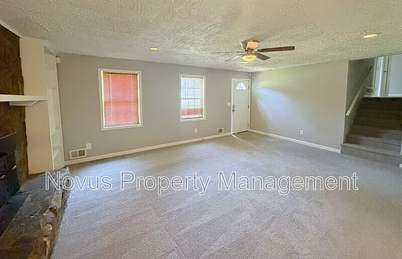 3 bed, 2.5 bath, $1,790 — Photo 3