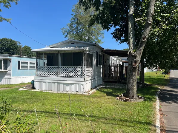 11 School Ground Road #TRLR 22, Branford, CT 06405