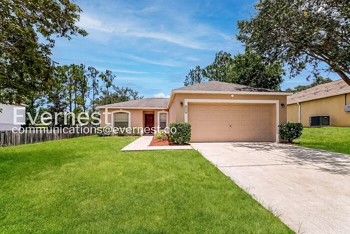 3 bed, 2.0 bath, 1264 sqft, $2,296 — Photo 2