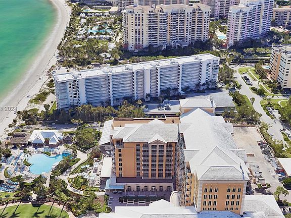 2nd image of 590 Ocean Dr APT 8C