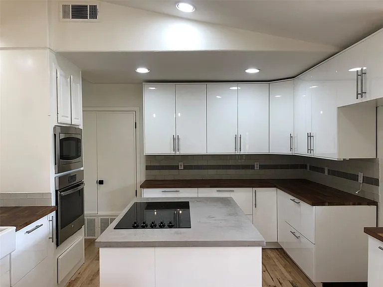 809 Malabar St — Photo 17