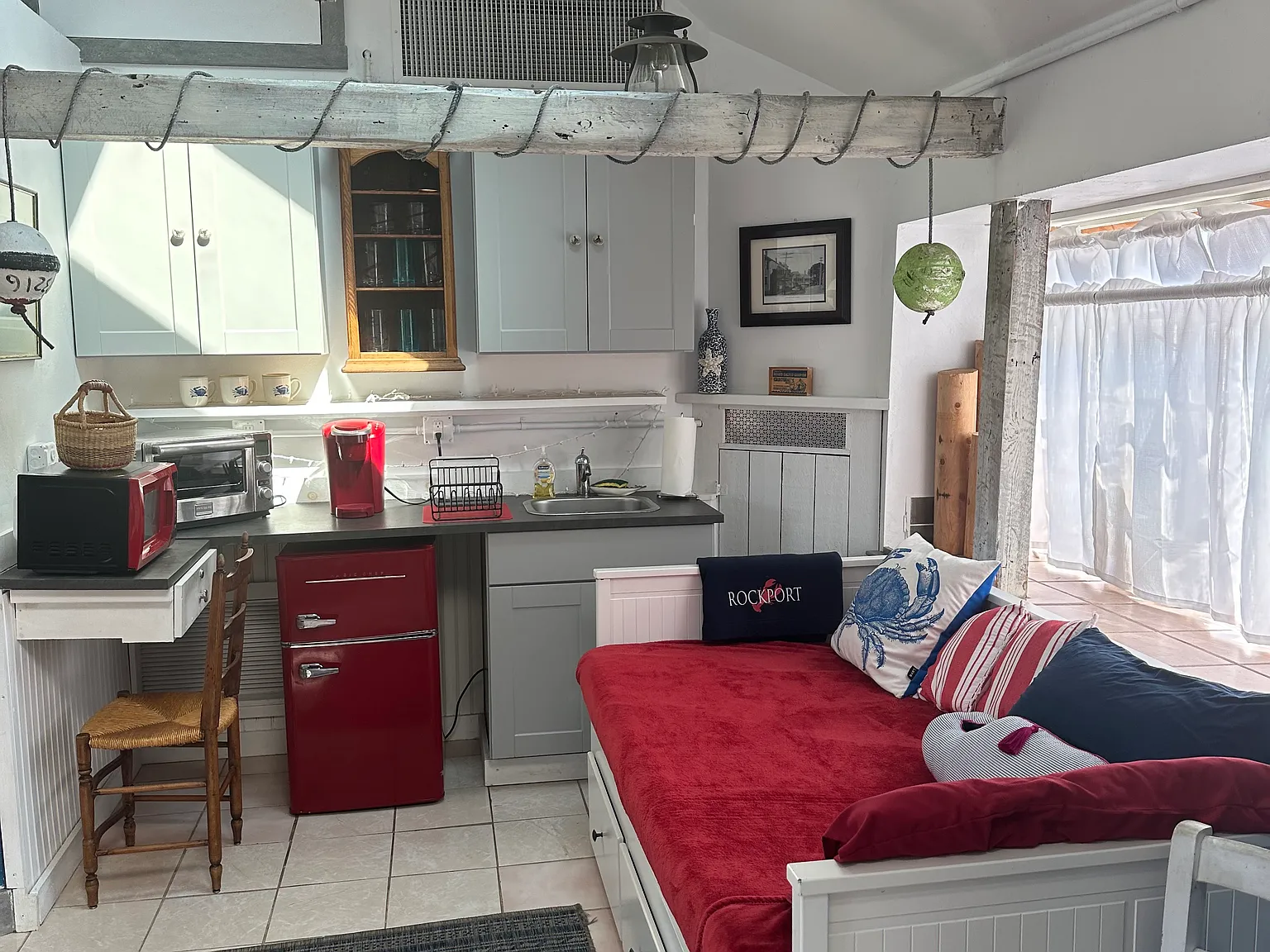 1 bed, 330 sqft, $1,400 — Photo 2