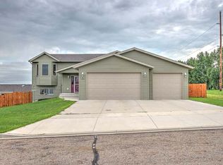 64 Holden Ave, Bismarck, ND 58504