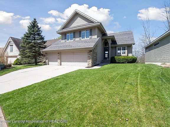 3rd image of 7800 Ashbrook Dr