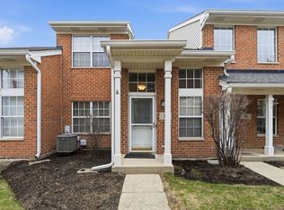 8 Saint Regis Ct, Elmhurst, IL