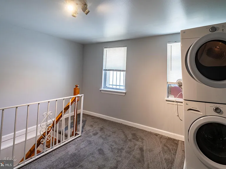 608 S Milton Ave — Photo 13