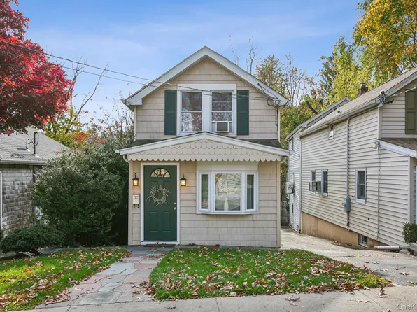 74 Davis Street, Locust Valley, NY 11560