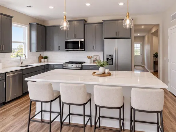 2156 Bluff Heights Dr, Shakopee, MN 55379