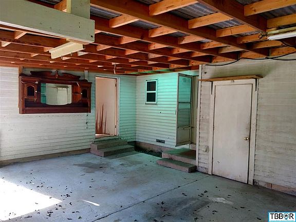 2nd image of 1004 S 6th St