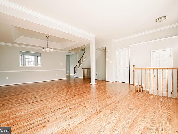 3rd image of 6584 Irvin Ct