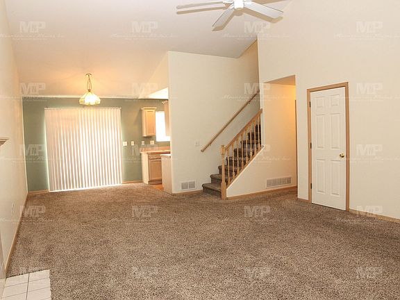 3rd image of 419 Nokomis Ct