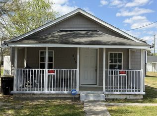 515 McInnis St, Pembroke, NC 28372