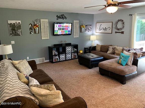 4th image of 3230 Sara Cir