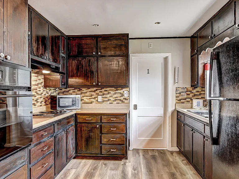Kitchen with appliances