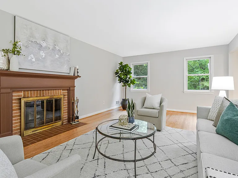 4329 Mount Vernon Memorial Hwy — Photo 10