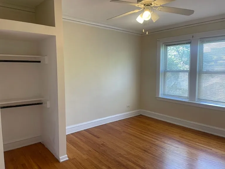 6557 59 S Fairfield Avenue 2714 #16-W — Photo 2