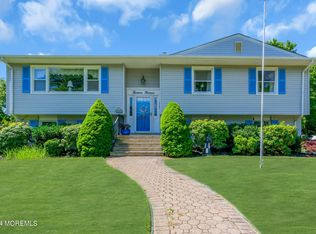 1313 Boxwood Dr, Wall Township, NJ 08750