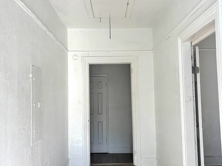 642 Crawford Ave — Photo 7