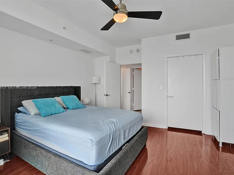253 NE 2nd St #3304 — Photo 11