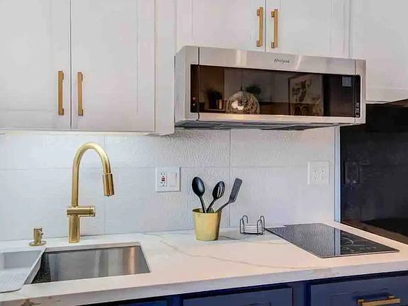 2nd image of 3650 Wightman St #B