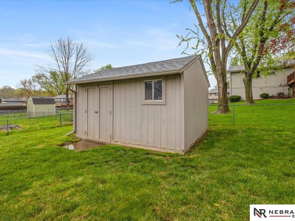 2225 N 143rd Cir, Omaha, NE 68164