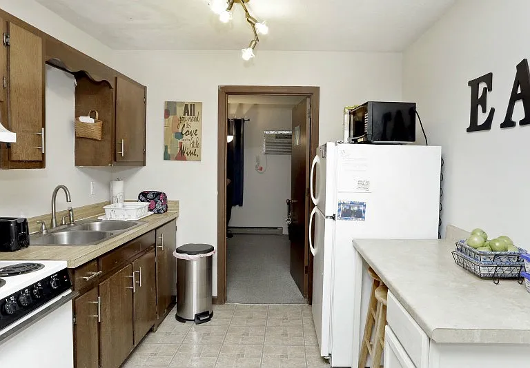 178 Leader Avenue — Photo 5