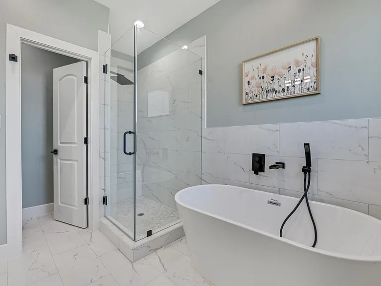 2116 Hadley St — Photo 23