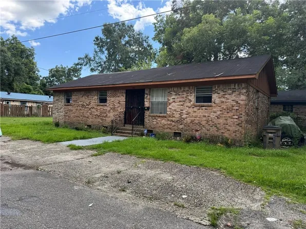 207 Hickman St, Prichard, AL 36610