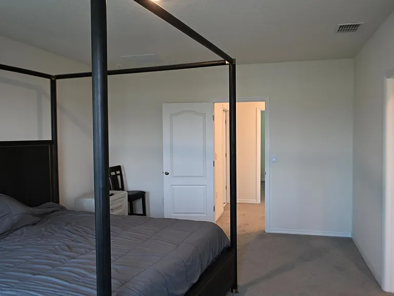 1341 Middle Lake Dr — Photo 14