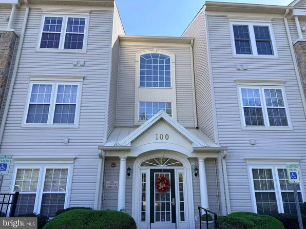 100 Claret Ct APT 102, Warrington, PA 18976