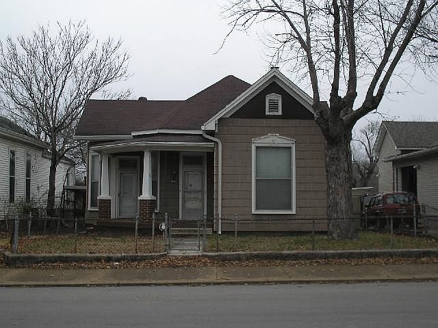 1st image of 804 Meridian St