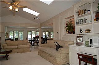 5th image of 624 Brent Dr