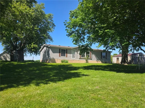 2189 E Hundred North Rd, Beecher City, IL 62414