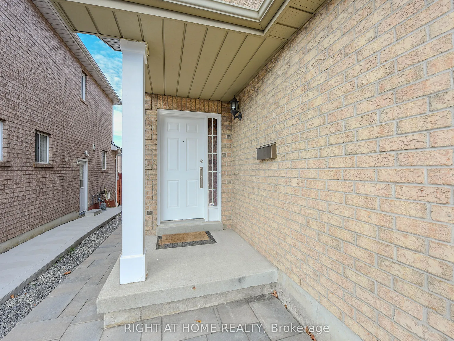 4 bed, $3,950 — Photo 3