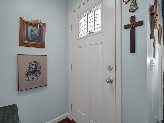 4th image of 420 Eaton St