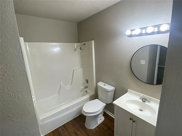 1208 Churing Dr — Photo 19