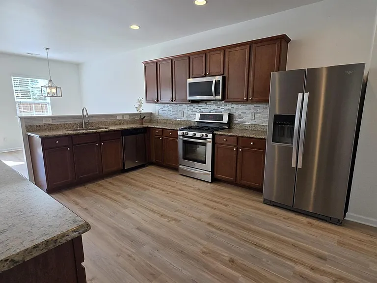 4209 Auburn Hills Dr — Photo 13