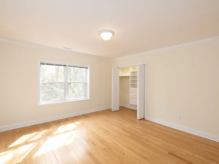 64 Gerry Rd — Photo 17