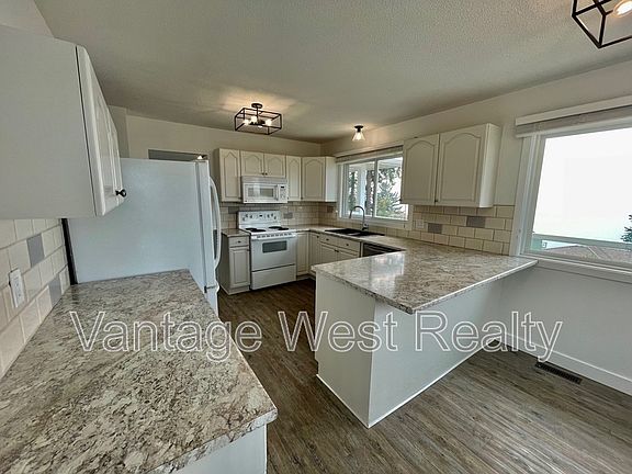 2nd image of 105A Boppart Ct