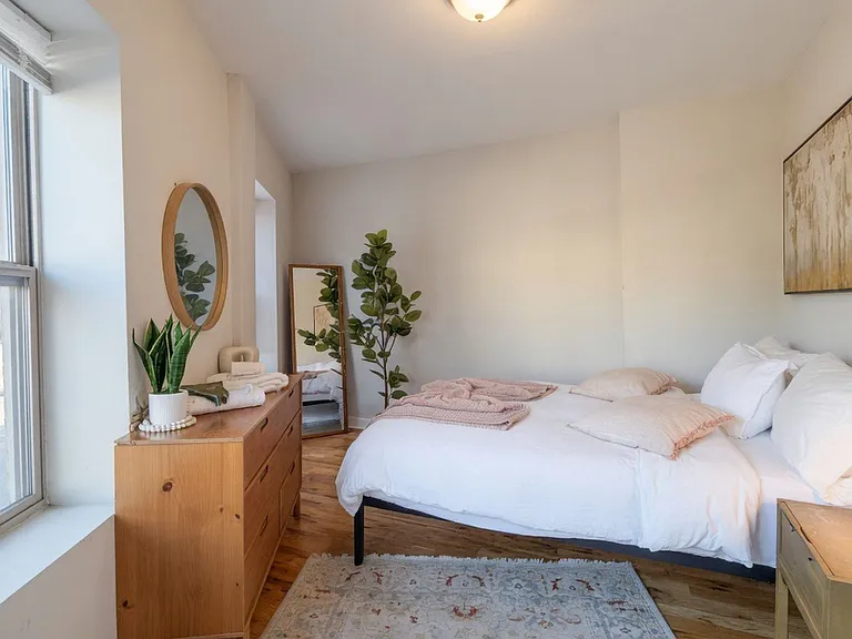 2049 W Touhy Ave #1 — Photo 8