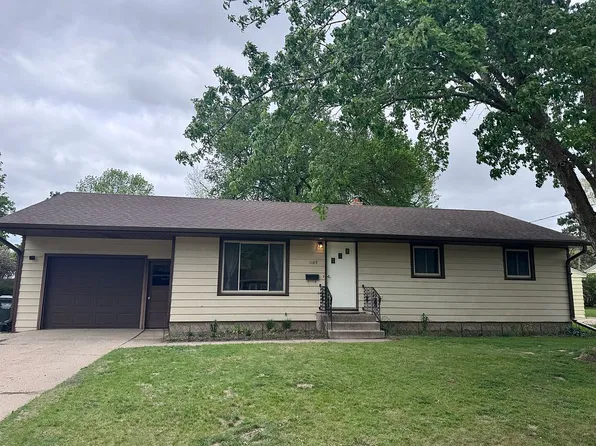 1105 1st St S, Cold Spring, MN 56320