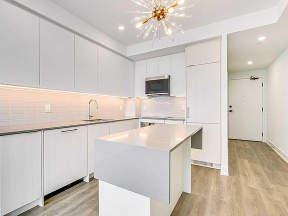 4th image of 2300 Parkhaven Blvd #312
