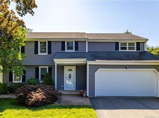 227 Cricket Knl, Wethersfield, CT 06109