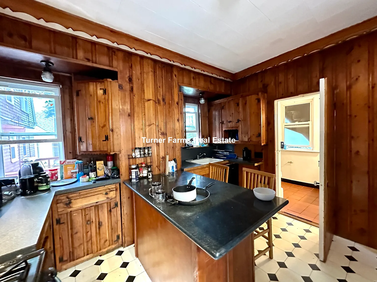 15 Curtis Ave — Photo 2